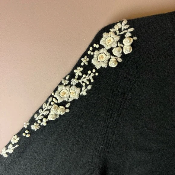 C by Bloomingdale's Cashmere Black Embroidered Sweater S - Picture 4 of 9